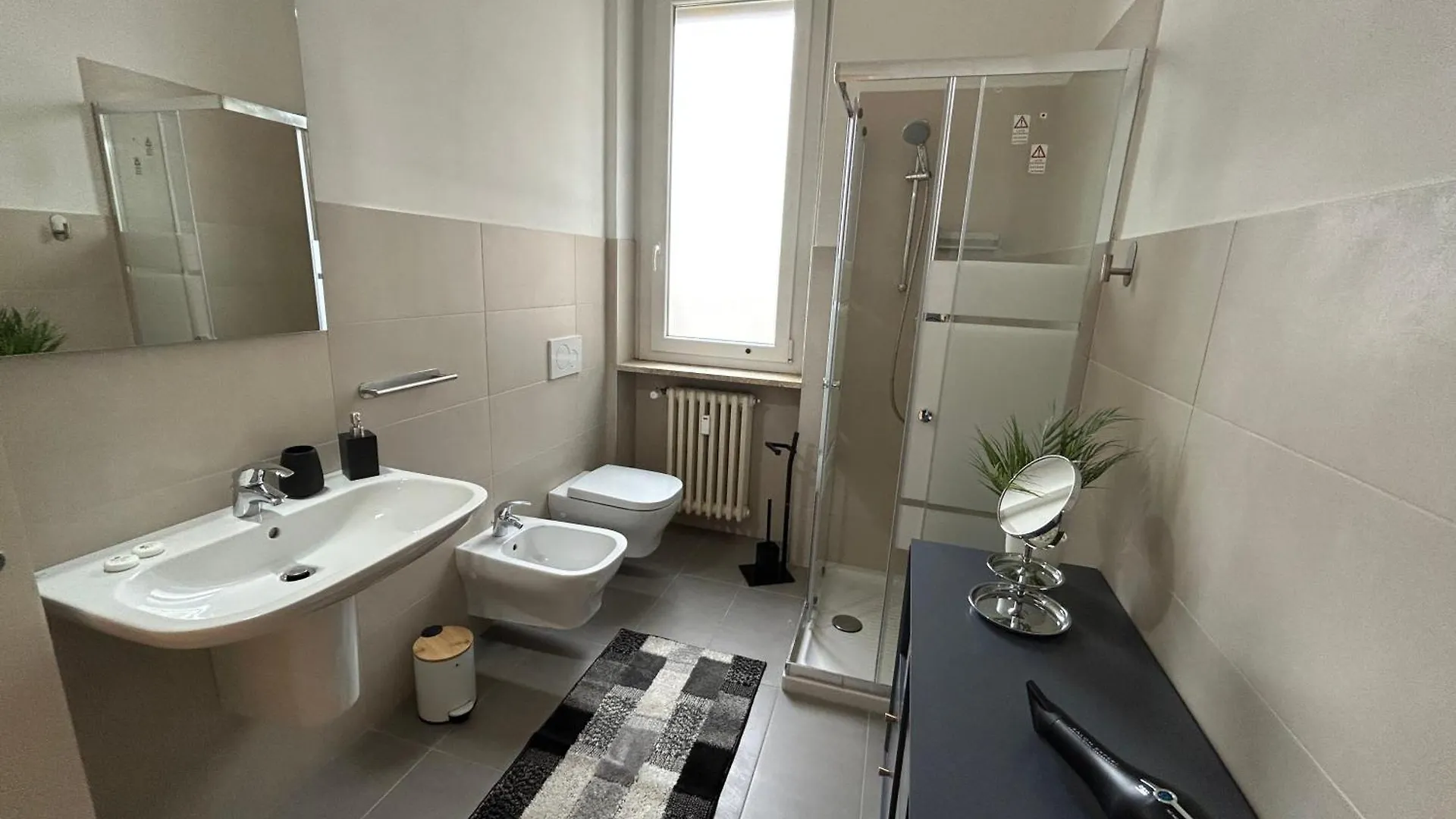 Room With Free Parking 15 Minutes Walk From Arena Verona Apartment
