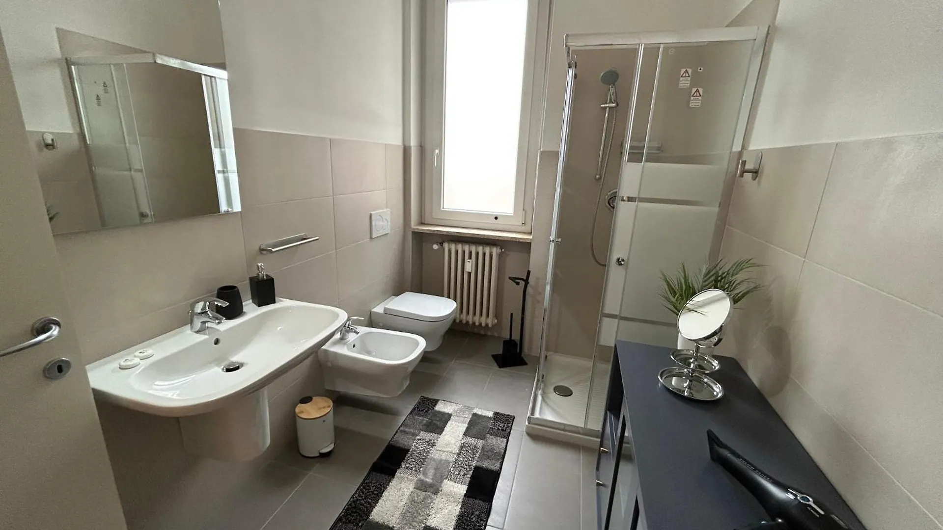 Apartment Room With Free Parking 15 Minutes Walk From Arena Verona Italy