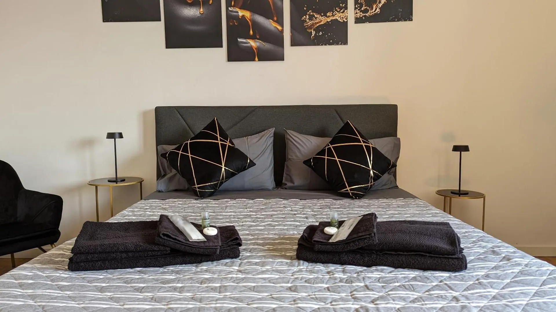Room With Free Parking 15 Minutes Walk From Arena Verona Apartment